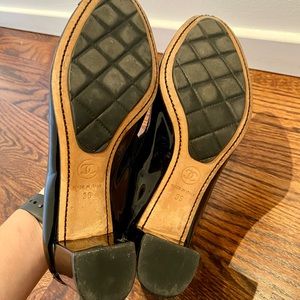 Chanel black patent leather pumps size 36 (US 6) excellent condition